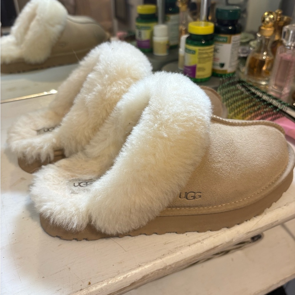UGG Kids Cream Shearling Slide Slippers